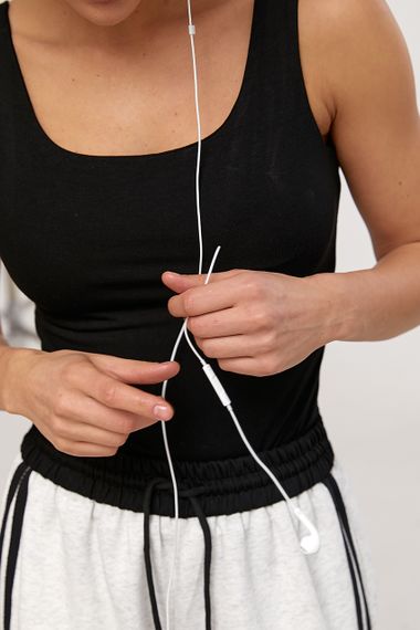 Жіноче однотонне трикотажне боді - чорний цвет, ONE SIZE (є розміри) | Зображення 3