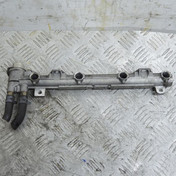 Паливна рейка 1.4 16V Volkswagen Golf IV 1997-2003 Паливна рампа Фольксваген Гольф 4 036133319AA | Зображення 1