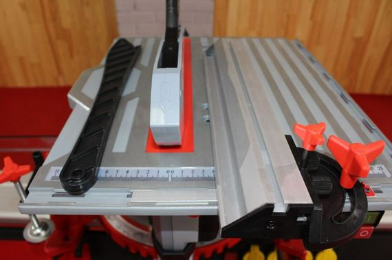 Пила торцуювально-циркулярна Holzmann TK 305 | Зображення 8