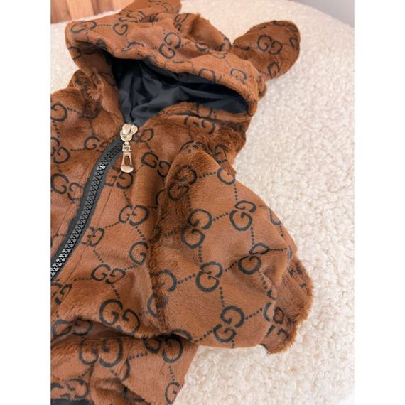 Брендовая шуба для собак GUCCI на змейке с ушками на  капюшоне на шелковой подкладке , коричневая | Зображення 1