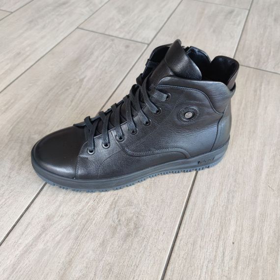 Зимние высокие ботинки 41 43 размер.