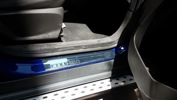 Накладки на пороги OmsaLine (4 шт, нерж) для Ford Courier 2014-2024 рр | Зображення 1