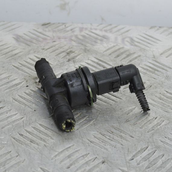 Датчик температури води Volkswagen Golf IV 1.9 TDI Фольксваген Гольф 4 038906061B