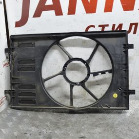 Дифузор вентилятора радіатора Seat Ateca Leon 2012-2024 Корпус вентилятора Сеат 5Q0121205C