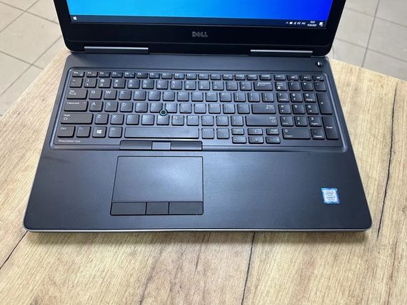 Ноутбук  Dell Precision 7520 15,6" IPS intel i7 7920HQ/8Gb/512SSD/Quadro M1200  Б/В | Зображення 1