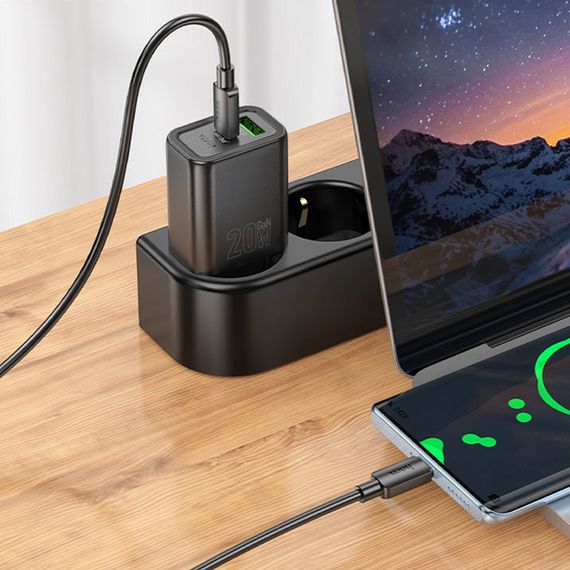 МЗП Hoco N61 Gentle PD20W+QC3.0 (1USB-A/1C) + кабель Type-C to Lightning Black | Зображення 3