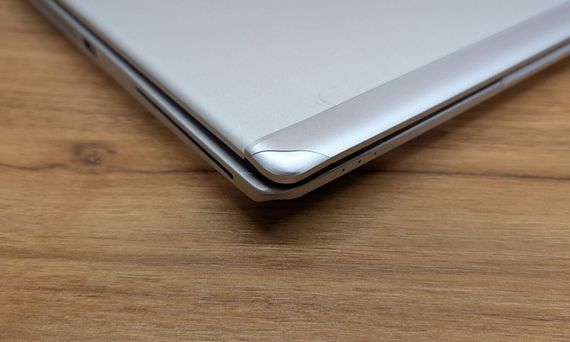 Ультрабук Б-класс HP EliteBook 830 G5 / 13.3" (1920x1080) IPS Touch / Intel Core i7-8650U (4 (8) ядра по 1.9 - 4.2 GHz) / 16 GB DDR4 / 512 GB SSD / Intel UHD Graphics 620 / HDMI / WebCam / Windows 10 б/у + Подарок Беспроводная мышь / USB | Зображення 3