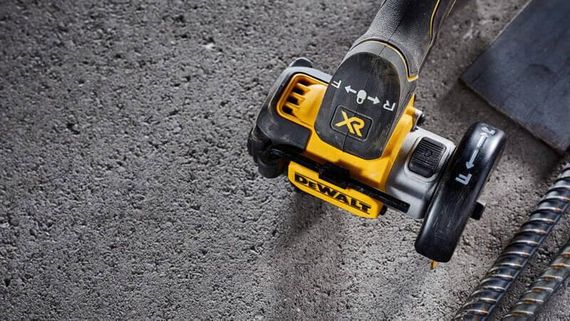Пила дискова універсальна акумуляторна безщіткова 76*10мм DeWALT DCS438N | Зображення 8