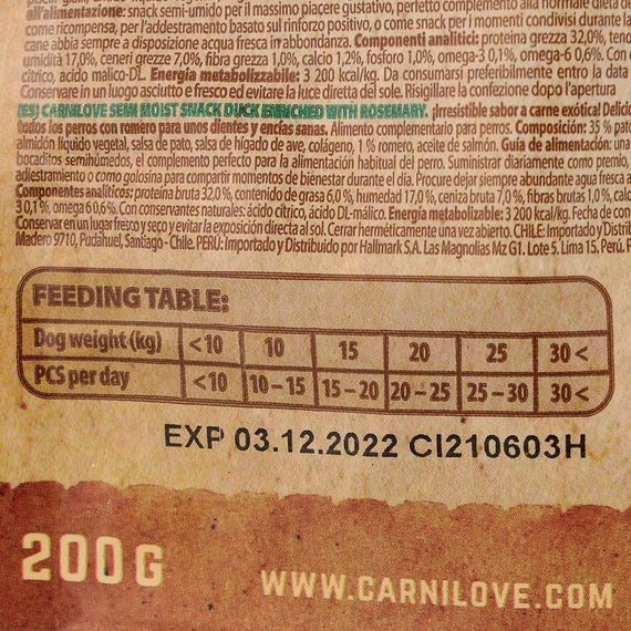 Ласощі Carnilove Dog Semi Moist Snack Duck with Rosemary для собак для здорових зубів і ясен з качкою та розмарином 200 г | Зображення 2