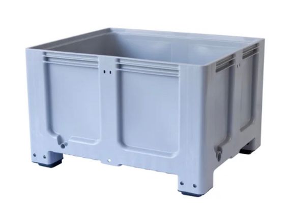 Пластиковий контейнер на ніжках