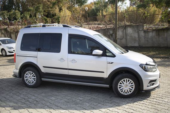 Комплект молдингів і розширювачів арок 1 двері, коротка база для Volkswagen Caddy 2015-2020 рр | Зображення 4
