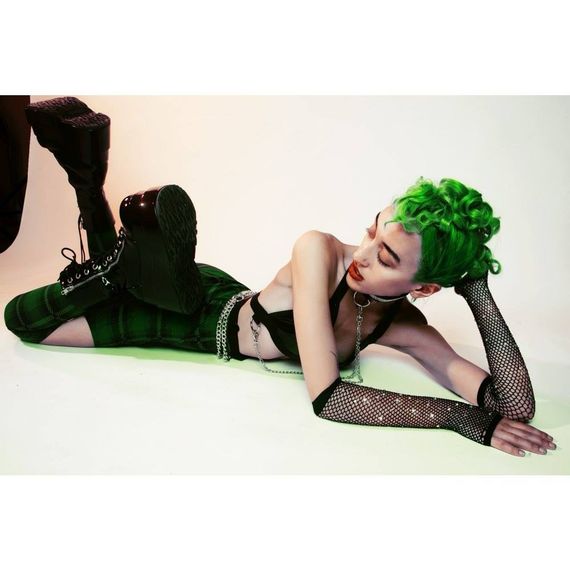 Рукавички в сітку із стразами One SIze Fishnet Arm Warmers Gloves від Leg Avenue Rhinestone, чорні | Зображення 1