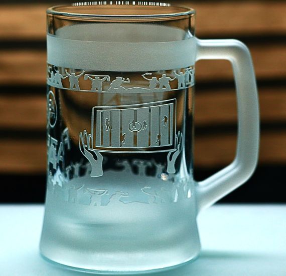 Геймерский пивной бокал 670 мл с гравировкой игры FIFA ФИФА оригинальный подарок фанату футбола | Зображення 5