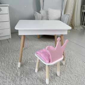 Дитячий столик білий і стільчик корона рожева. Столик із нішею для олівців і розмальовок