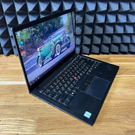 Ультрабук Б-класс Lenovo ThinkPad X1 Carbon 6th Gen / 14" (1920x1080) IPS Touch / Intel Core i7-8650U (4 (8) ядра по 1.9 - 4.2 GHz) / 16 GB DDR4 / 256 GB SSD / Intel UHD Graphics 620 / WebCam б/у | Зображення 2