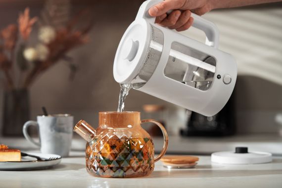 Електрочайник Ardesto EKL-T31GW 1.5 л білий | Зображення 4