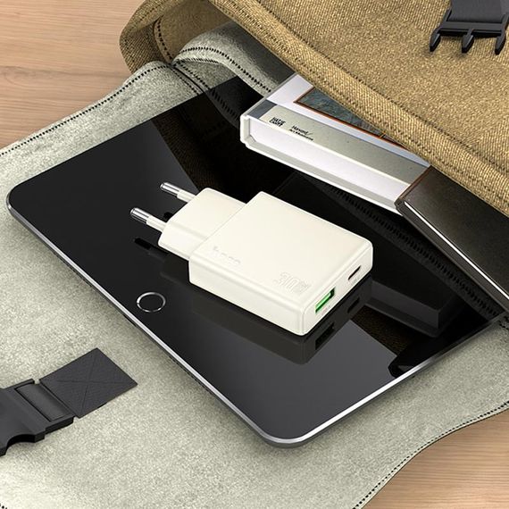 МЗП Hoco N45 Biscuit PD30W+QC3.0 (1USB-A/1C) + кабель Type-C to Lightning Moonlight white | Зображення 4