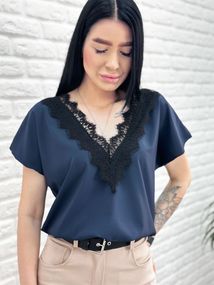 Женская летняя легкая блузка софт с коротким рукавом и кружевом GF4717 цвет синий, размер 46/48