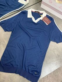 Трикотажне поло Loro Piana блакитного кольору з "V" подібним вирізом f696