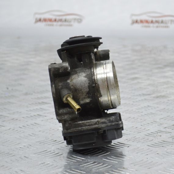 Дросельна заслінка Audi A3 (8L1) 1.6 1.8 1996-2003 б/у Ауді а3 06A133064J 408237111012 | Зображення 2