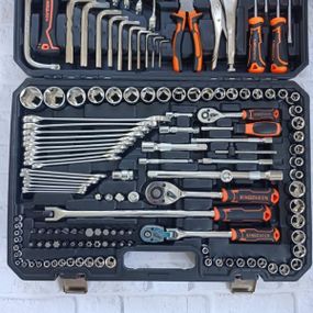 Набор инструментов 150 предметов в кейсе ES-150 Черный