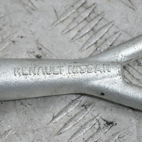 Гак буксирувальний Renault Koleos 1 2013-2016 Буксирувальний гак Рено Колеос 1 | Зображення 1