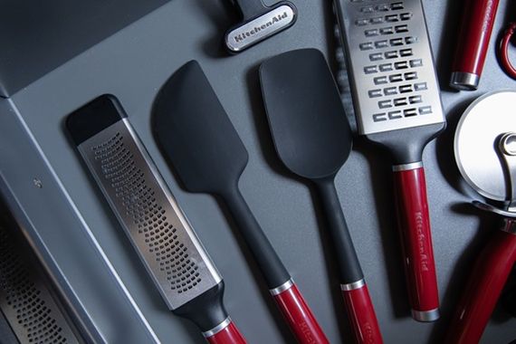Тертка KitchenAid Coreline KAG320OHERE 29.6 см червона | Зображення 9