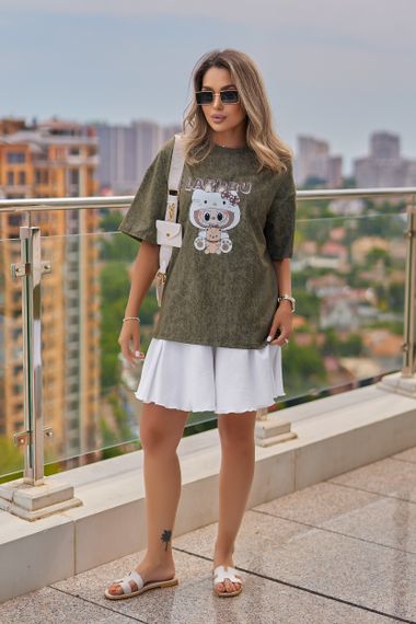 Жіноча вільна футболка Labubu варена тай дай колір хакі, розмір 50/52, GF05256 | Зображення 3