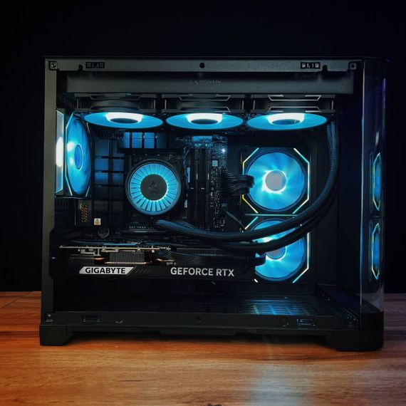 Збірка на замовлення: ігровий ПК GameMax Hype-M Black Tower / AMD Ryzen 7 7800X3D (8 (16) ядер по 4,2 - 5,0 ГГц) / 32 ГБ DDR5 / 1000 ГБ SSD M.2 / nVidia GeForce RTX 5070, 12 ГБ GDDR7, 192-bit / 750W | Зображення 3