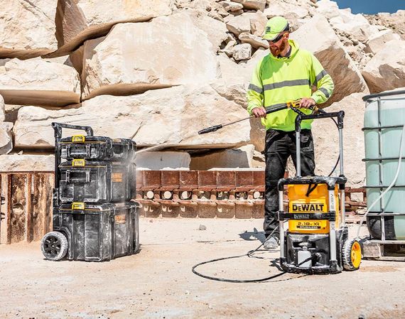 Мийка високого тиску акумуляторна безщіткова 165 Бар DeWALT DCMPW1600N | Зображення 5