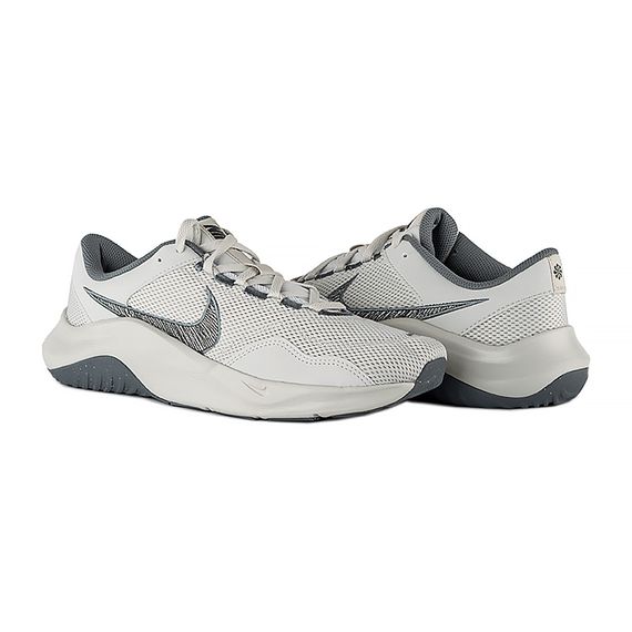 Кросівки Nike LEGEND ESSENTIAL 3 NN