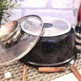 Кастрюля круглая с антипригарным покрытием и крышкой 20см 2,49л Тор Kitchen ТК0005 Черная