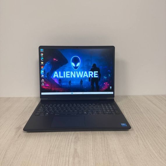 Ігровий ноутбук Dell Alienware 16 Aurora / 16" (2560x1600) IPS / Intel Core 9 270H (14 (20) ядер по 2,7 - 5,8 ГГц) / 16 ГБ DDR5 / 512 ГБ SSD / nVidia GeForce RTX 5070, 8 ГБ GDDR7, 128-bit / WebCam б/в | Зображення 1