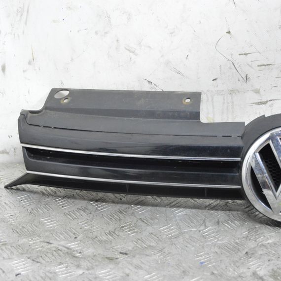 Решітка радіатора Volkswagen Golf VI 2008-2013 Решітка переднього бампера Фольксваген Гольф 6 1K9853653A | Зображення 1