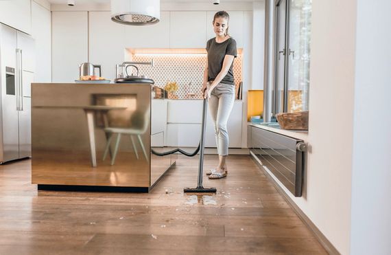 Пылесос профессиональный Karcher WD 2 PLUS V-15/4/18 1.628-050.0 | Зображення 1
