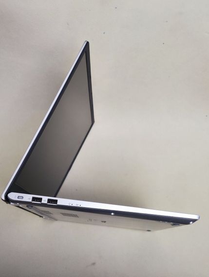 Ультрабук Asus Vivobook S712JA6 / 17.3" (1920x1080) IPS / Intel Core i5-1035G1 (4 (8) ядра по 1.0 - 3.6 GHz) / 8 GB DDR4 / 256 GB SSD / Intel UHD Graphics / WebCam б/у | Зображення 4