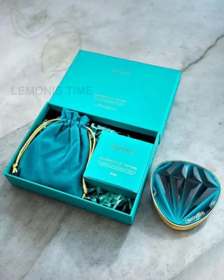 Кушон для лица, увлажняющая тональная основа / Крем-кушон для ухода за кожей Drawshe Blue Diamond | Зображення 1