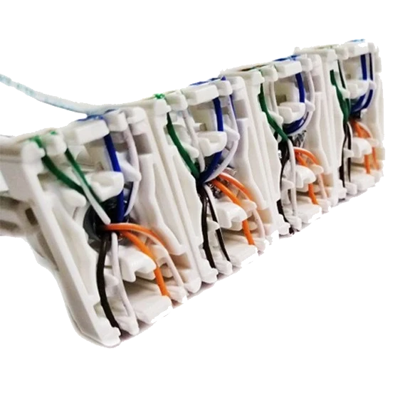 UTP CAT5e 24 порта 1U 19" Патч-панель з організатором - Серверні аксесуари | Зображення 1