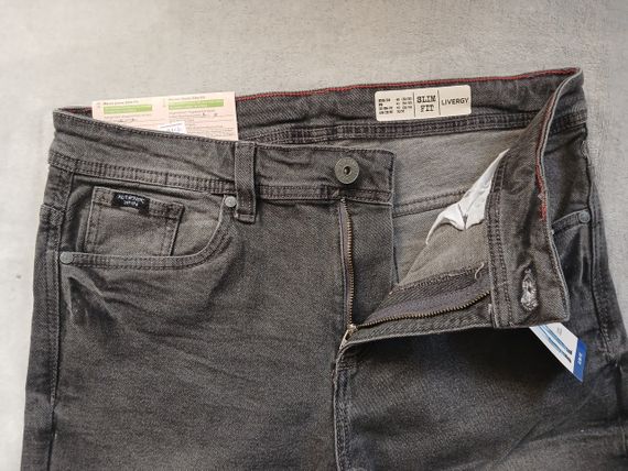 Джинсы зауженные р. 32/32 slim | Зображення 1