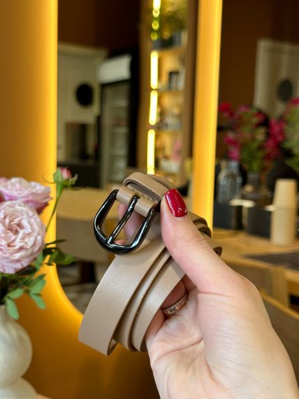 Шкіряний жіночий ремінь в бежевому кольорі 3334 | Зображення 6