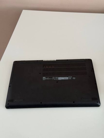 Ноутбук Б-класс Acer Aspire 3 A317-32-P62H / 17.3" (1600x900) TN / Intel Core i3-1005G1 (2 (4) ядра по 1.2 - 3.4 GHz) / 8 GB DDR4 / 256 GB SSD / Intel UHD Graphics / WebCam / Windows 11 б/у | Зображення 3