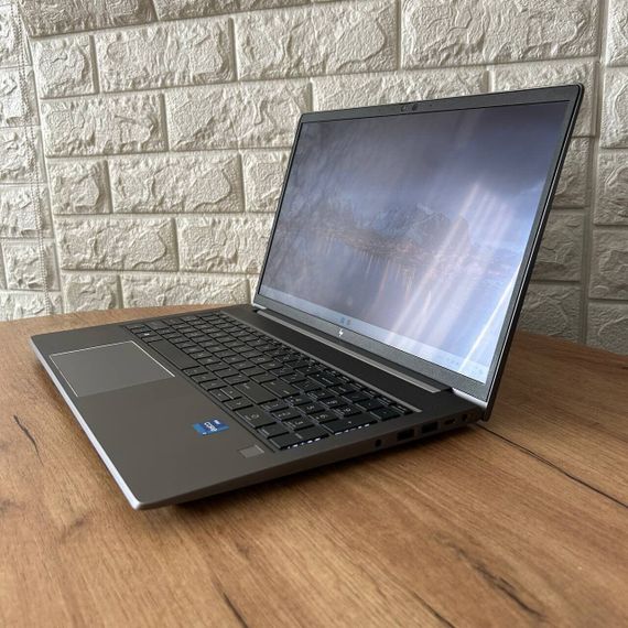 Мобильная рабочая станция Б-класс HP ZBook Power 15 G9 / 15.6'' (1920x1080) IPS / Intel Core i7-12700H (14 (20) ядер по 3.5 - 4.7 GHz) / 16 GB DDR5 / 512 GB SSD / nVidia RTX A1000, 4 GB GDDR6, 128-bit / WebCam б/у | Зображення 4