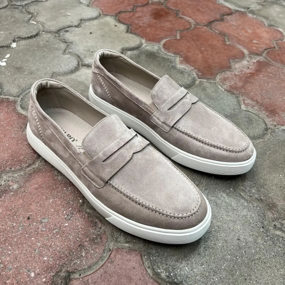 Чоловічі замшеві лофери бежевого кольору 45 розміру | Зображення 1