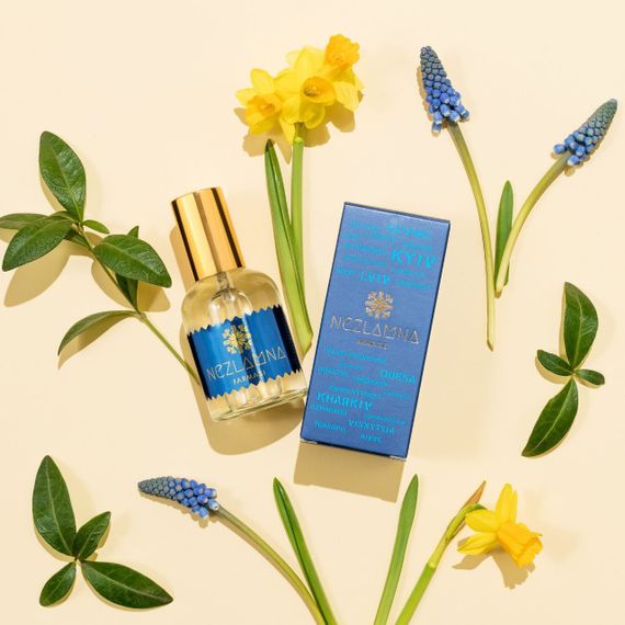 Женская парфюмерная вода Farmasi Nezlamna "Несокрушимая" 50 мл | Зображення 2