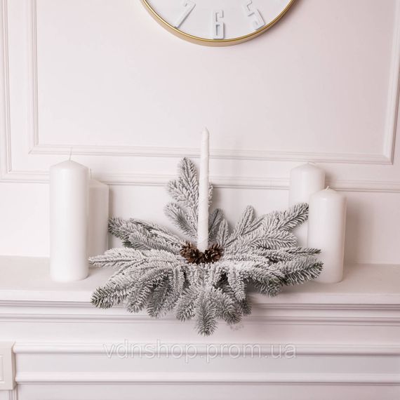 Искусственный подсвечник венок Новогодний с декором заснеженнй на 1 свечу SOK-O-4