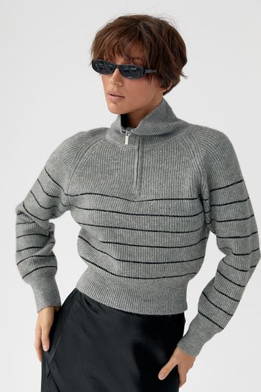 Короткий в'язаний светр у смужку із блискавкою на горловині - сірий цвет, ONE SIZE (є розміри) | Зображення 4