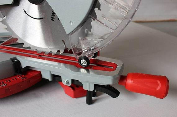 Торцовочная пила Holzmann KAP 305ECO | Зображення 8