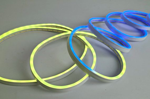 Світлодіодна неонова стрічка від повербанку LED 5 вольт 5 метрів USB З керуванням зі смартфона і пульта | Зображення 13