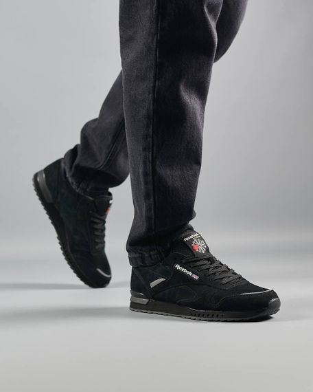 Чоловічі кросівки R-eebo-k Classic M All Black , В'єтнам 44 28.0 см