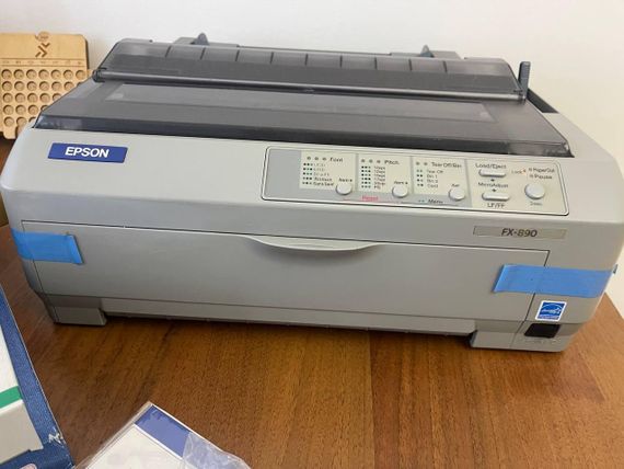 Матричный принтер Epson FX-890 новый, уценка (отсутствует заводская коробка) в комплекте 8 картриджей. | Зображення 3